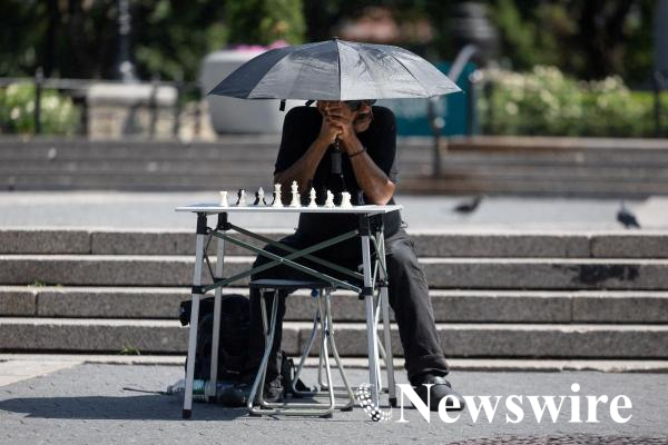 2026-08-07T190252Z_646738349_RC2STMA4M73L_RTRMADP_3_USA-WEATHER-NEW-YORK-HEAT.JPG